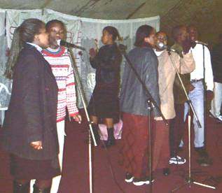 Africans love to worship the Lord!